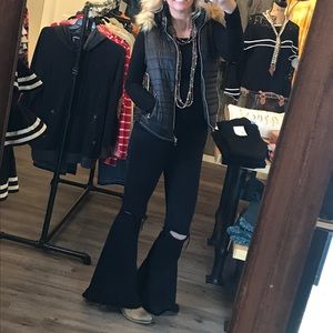 Show Me Your MuMu Berkeley Bells Black Lava